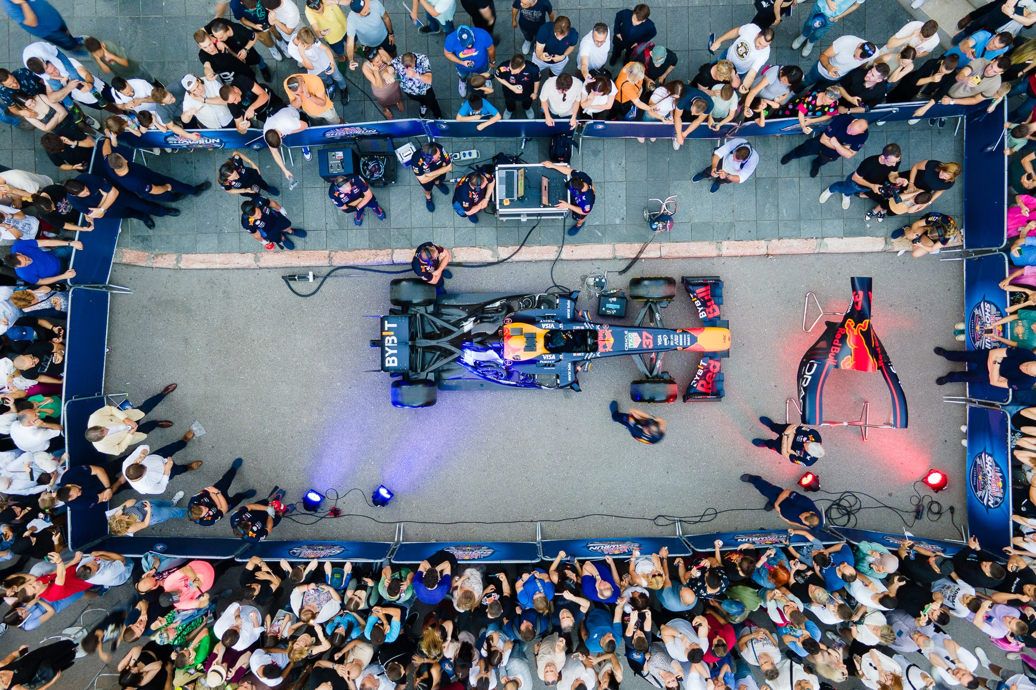 Zvuk F1 bolida odjekivao centrom Sarajeva uoči Red Bull Showruna